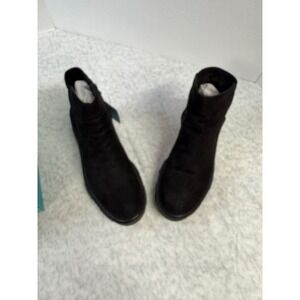 Vepose Womens Black Lug Sole Ankle Boots Block Heel Side Zip 938L Size 8M NEW